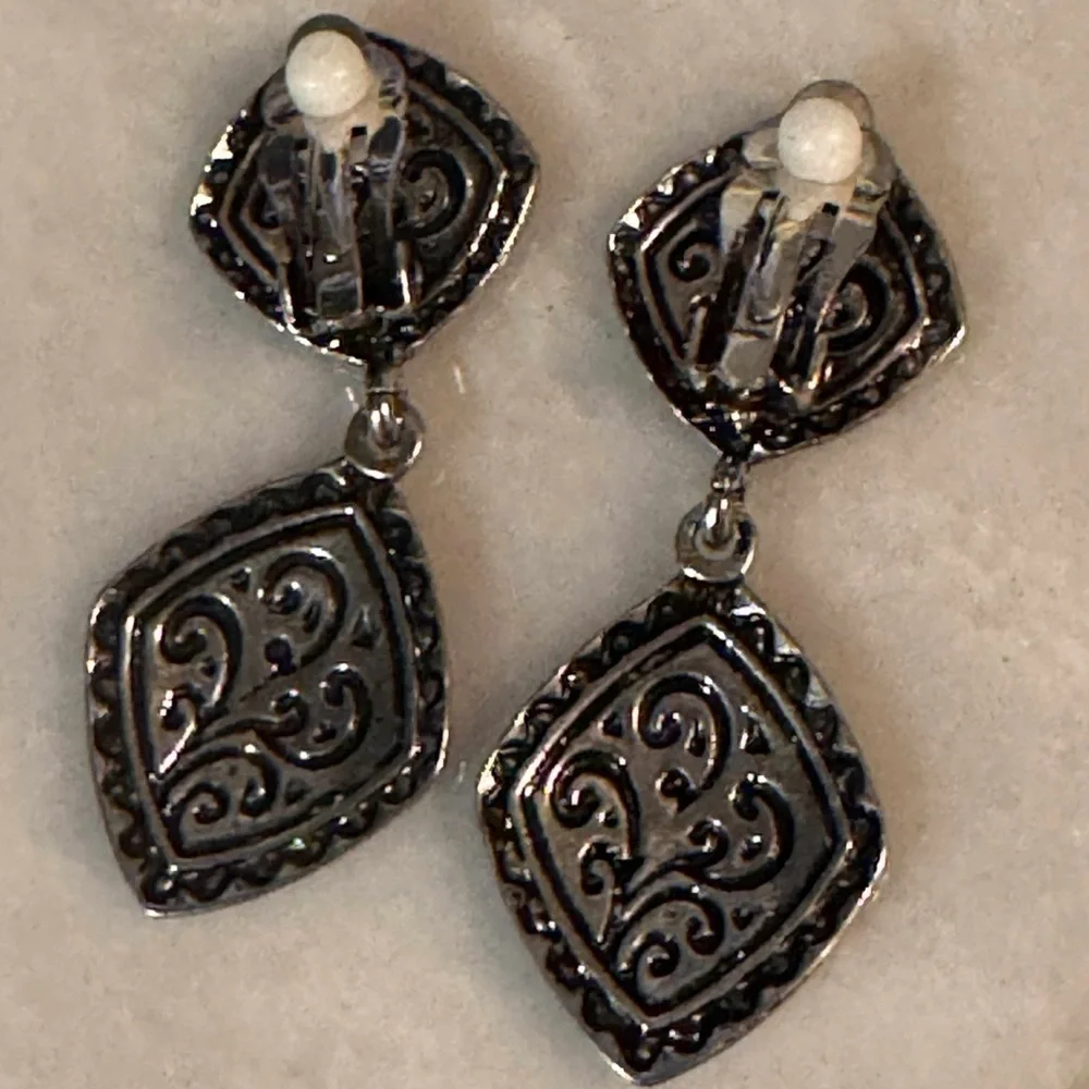 Handcrafted SET clip on Silver Dangle Earrings with bracelet set